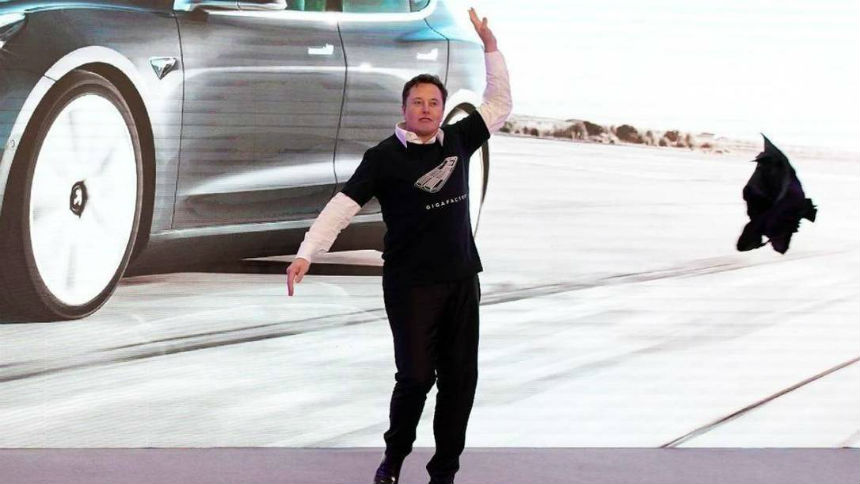 Elon Musk dança e a Tesla supera valor de GM e Ford juntas. Mas será que vai durar?
