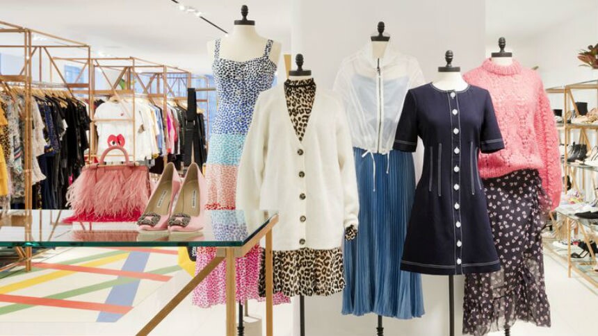 A Nova Moda Do Setor De Moda Vender Roupa Usada Neofeed - como testar as roupas no roblox antes de comprar