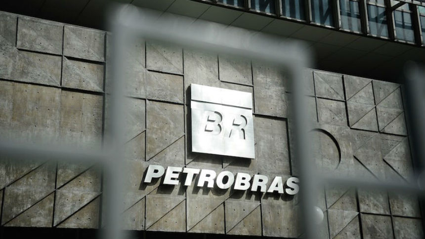 Sob cenário favorável, Petrobras caminha para antecipar meta de redução de dívida