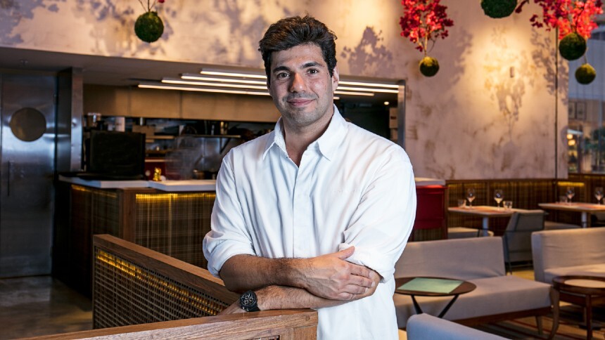 O chef Felipe Bronze lança três marcas e vê o digital como a reinvenção dos restaurantes