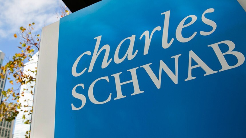 Contra avanço de fintechs, Charles Schwab vai vender ações fracionadas