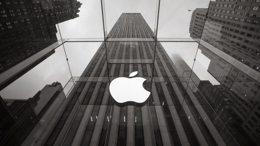 Disney e Apple mostram o drama de reabrir a economia