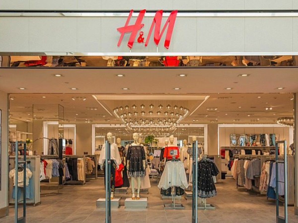 Varejista H&M leva multa milionária por espionar funcionários na