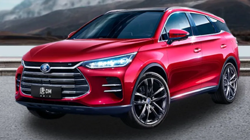 Na guerra comercial EUA x China, pode sobrar para os carros elétricos chineses