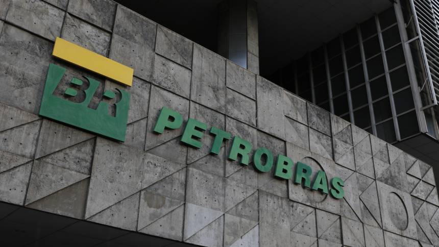 Petrobras está “barata demais para ignorar”, mas XP alerta para riscos políticos