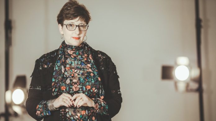 Julia Hobsbawn v