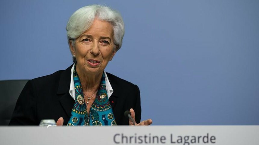 O "tiro" de Christine Lagarde nas criptomoedas: "Não valem nada"