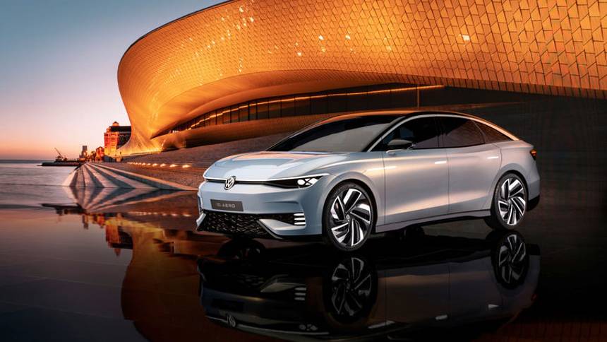 Na corrida do carro elétrico, CEO da Volkswagen diz que pode ultrapassar Tesla em 2025