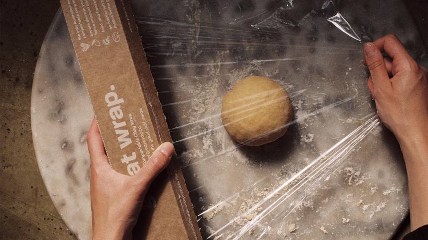 Nas mãos da startup Great Wrap, a casca da batata virou embalagem para a indústria