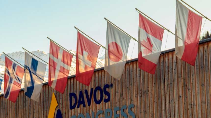 Davos expõe pessimismo contido sobre recessão global