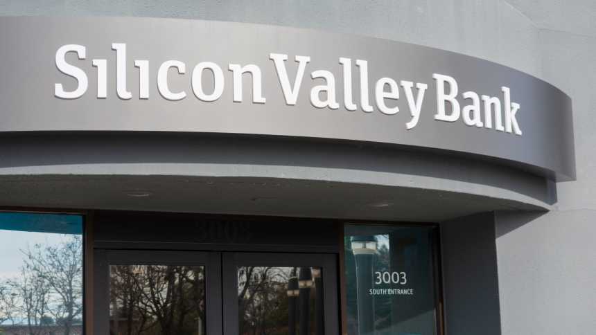 Em segunda maior falência bancária dos EUA, Silicon Valley Bank quebra