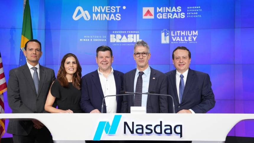 Marc Fogassa (o primeiro à direita) ao lado do governador de Minais Gerais, Romeu Zegma, em evento na Nasdaq