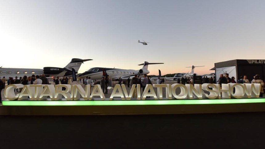 No Catarina Aviation Show, um Brasil sem turbulências com filas para aviões de até US$ 60 milhões