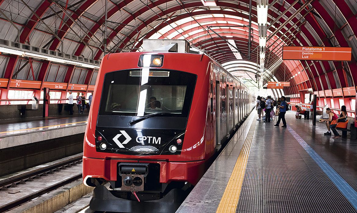 PAC pode incluir "presente" de Tarcísio: um trem de passageiros de R$ 12,8 bilhões