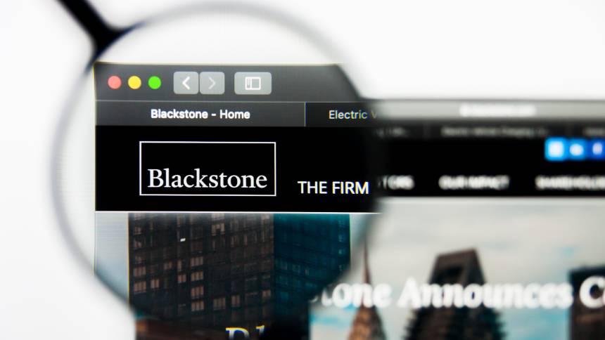 Blackstone chega a US$ 1 trilhão de ativos sob gestão e na mira da SEC