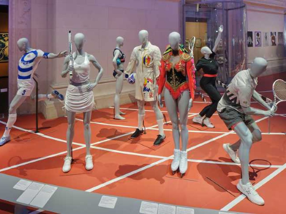 O esporte subiu ao pódio da moda para conquistar estilistas e consumidores  - NeoFeed
