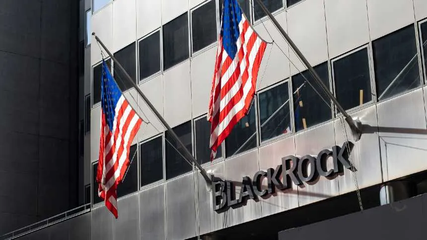 Ativos sob gestão da BlackRock chegam a 7,5 vezes o total da indústria brasileira de fundos