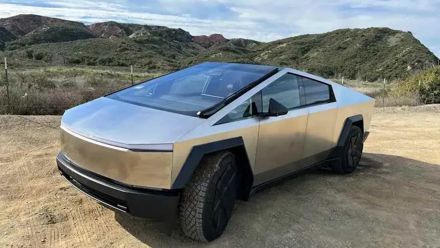 tesla_cybertruck_CNN