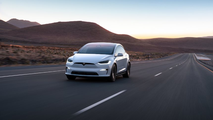 Tesla, de Elon Musk, no banco dos réus: a culpa de um acidente é da tecnologia ou do motorista?
