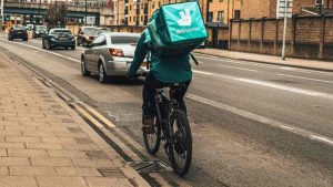 deliveroo-2-joshua-lawrence-unsplash