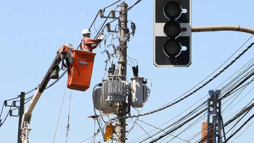 A renovação da concessão das distribuidoras deve "energizar" a conta de luz para o consumidor