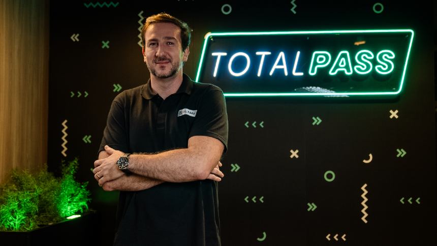 TotalPass, da Smart Fit, "aperta o passo" e mira base de 25 mil academias na perseguição à Wellhub