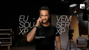 Rodrigo Santoro é XP e chama mais investidores para se tornarem