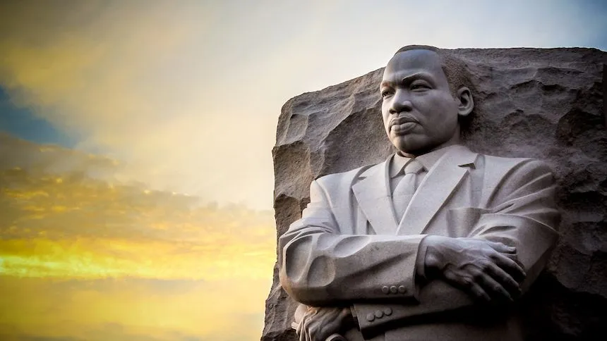 martin luther king estátua washington dc