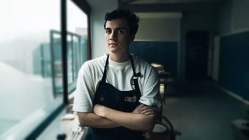 Ele tinha uma obsessão. O Guia Michelin, agora, o reconheceu aos 26 anos