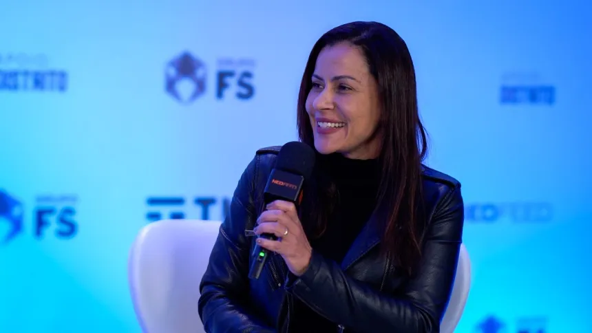 Monica Hauck sólides neossumit