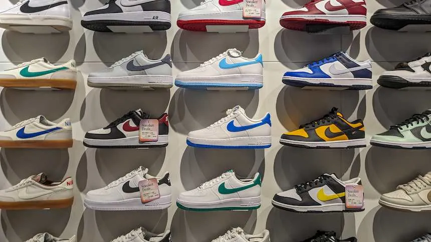 nike tênis ações