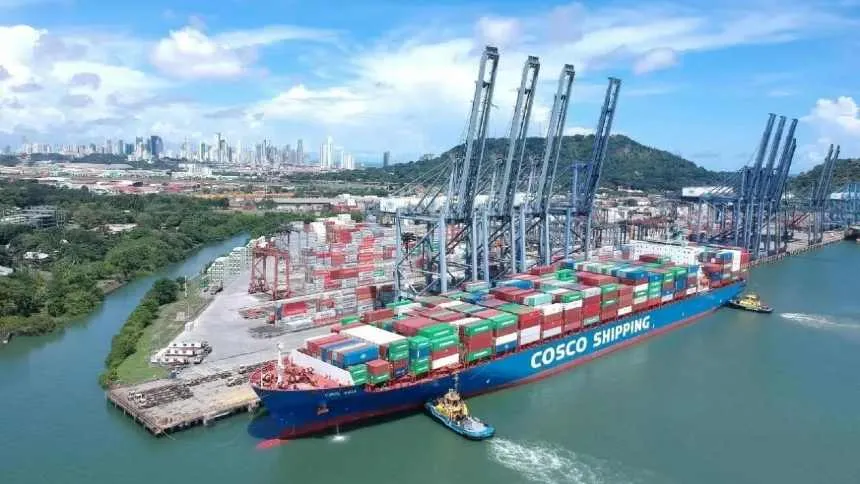 China "estaciona navio" em negócio de US$ 23 bilhões exigido por Trump no Canal do Panamá