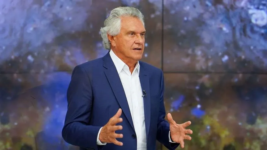“Não vou ficar esperando o Lula descer do palanque eleitoral pra ir à mesa de negociações”, diz Caiado