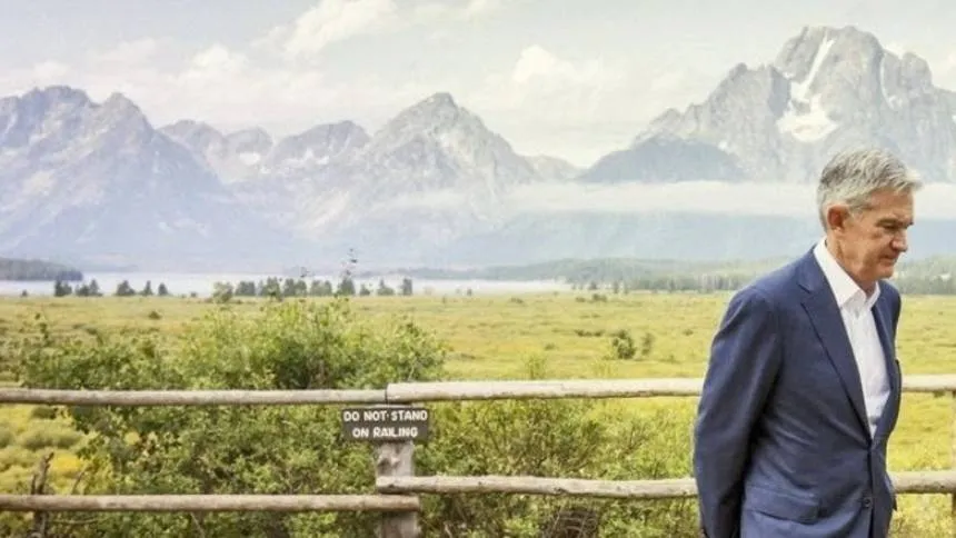 Com dedo no “gatilho” (do corte de juros) e foco em Jackson Hole, mercado aguarda Powell
