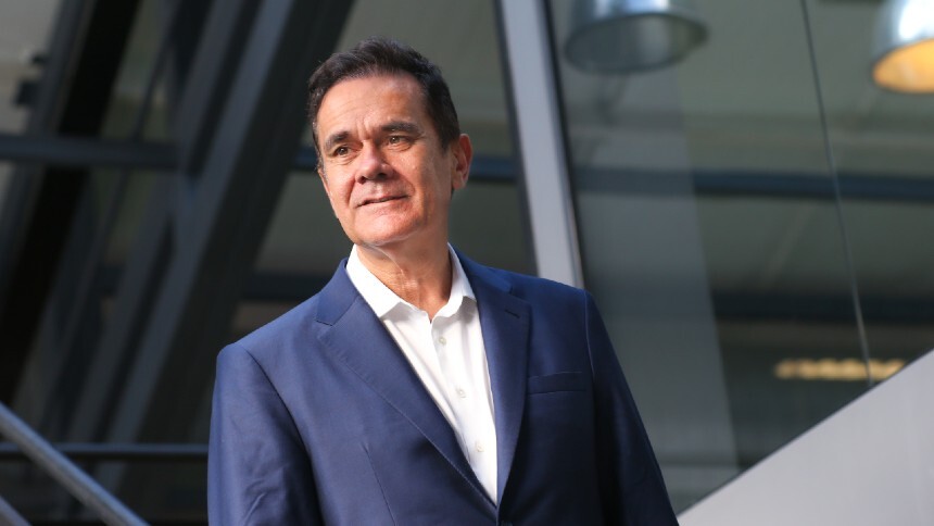 Como a Meta usa IA para reduzir custos, acelerar planos de ação e reinventar seus clientes