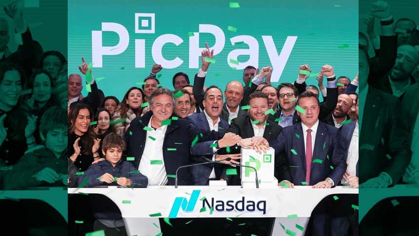 O toque da campainha de estreia do PicPay (Foto: Vanja Savic/Nasdaq, Inc.)