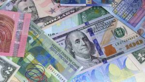 franco suíço e dólar americano