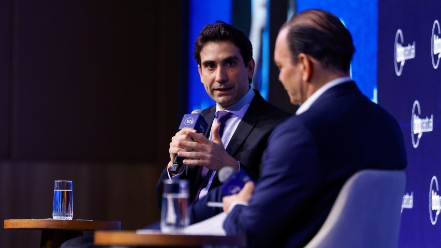 Galípolo compara Banco Central a um transatlântico e indica queda de juros mais lenta