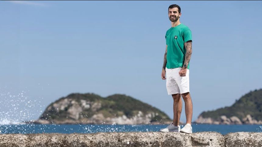 "Brinco que sou o trofeuzinho da doutora Tatiana", diz o primeiro paciente da polilaminina