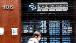 Fachada de agência do Fundo Único de Previdência Social do Estado do Rio de Janeiro (Rioprevidência). (Foto: Tânia Rêgo/Agência Brasil)