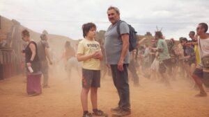 A música eletrônica vira ponte entre a vida e a morte em Sirât