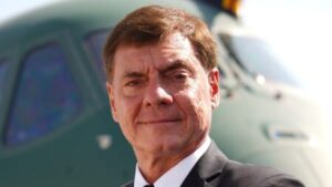 Gomes Neto, CEO da Embraer, virou “CTO”. A culpa é de Trump