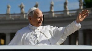 Vaticanistas revelam os bastidores da ascensão de Leão XIV e seus movimentos na geopolítica global