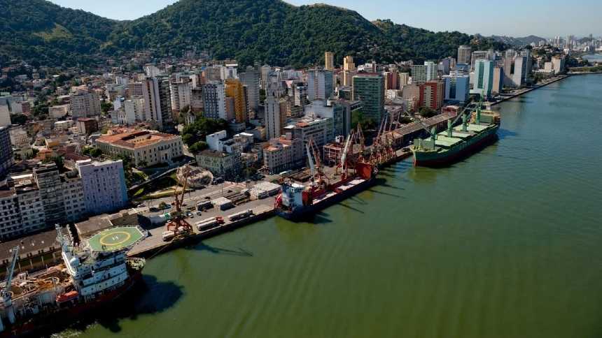 Único porto privado do Brasil, VPorts investe mais de R$ 500 milhões e se "liga" à ferrovia