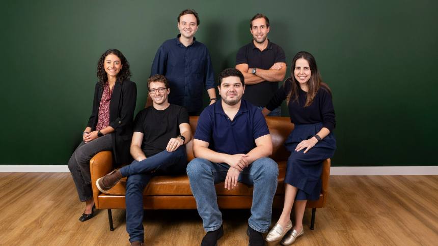 Luiz Alberto Nogueira (em pé, à esq.) e os sócios da Segura