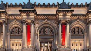 A arte de ficar invisível em um dos maiores museus do mundo vira um relato sobre beleza e vida